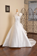 フェリス オーダーウェディングドレス