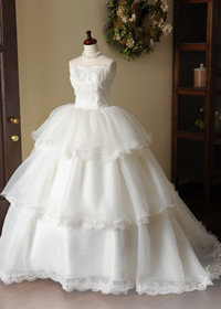 マリエ　プリンセスラインの格安ウェディングドレス