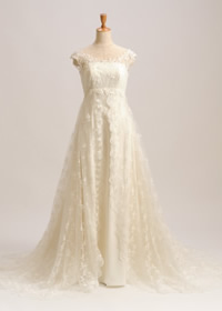 ナチュレア　エンパイアラインの試着オーダー